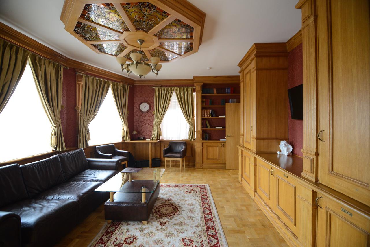 Pidkova Hotel Rivne Kültér fotó